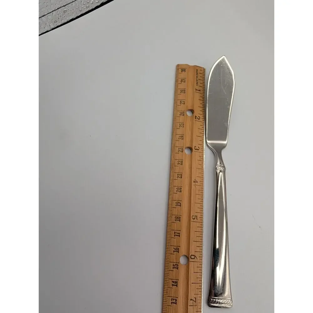 Mikasa Stainless Steel Butter Spreader Knife Flatware Shiny Silver 6.75